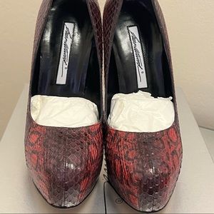 Brian Atwood maniac maroon and red snakeskin pumps 37 Brand New Never Worn